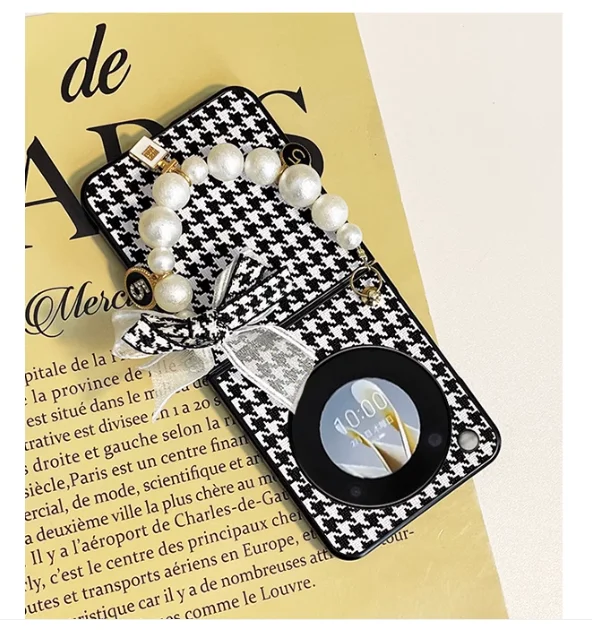 DIY Fashion Flower Short Chain Phone Case - Cute Design