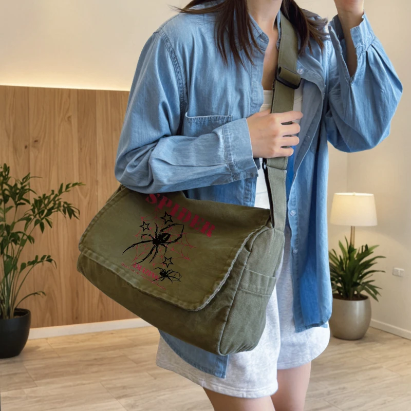Retro Canvas Shoulder Bag Spider Print Men's Messenger Bag Large Capacity Women's Crossbody Bag Daily