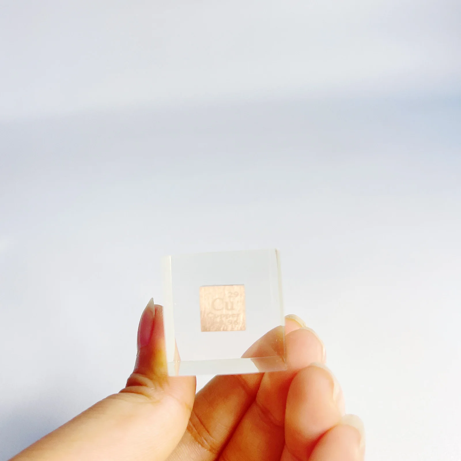 25x25x25mm Copper Cube Acrylic Real Periodic Table With Elements Embedded Chemical Souvenirs Scientist Collections
