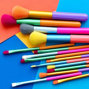Pennelli per trucco 15 pezzi Set di pennelli per trucco colorato Fondotinta Contorno Fard Correttori Ombretto Miscelazione Kit di pennelli per trucco