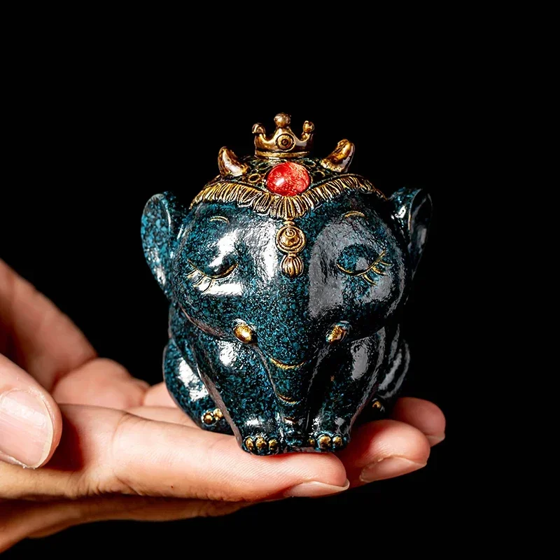 Resin Small Elephant Tea Pet Ornaments High Temperature Discoloration Tea Set Accessories Table and Tray 6.5x6x7cm