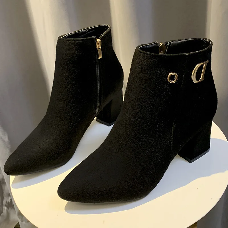 Autumn and Winter Martin Boots New Women Shoes Pointed Square Heel Short Boots Anti Slip Women Boots Fashion Platform Boots