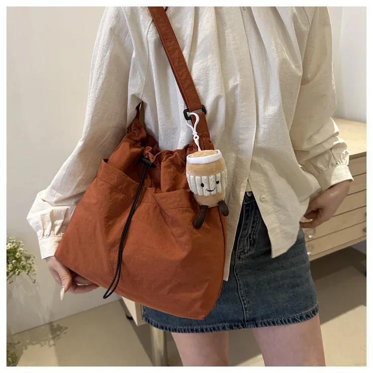 2024 New Large-capacity Waterproof Nylon Cloth Drawstring Pleated Shoulder Bag Travel Leisure Crossbody Bucket Bag