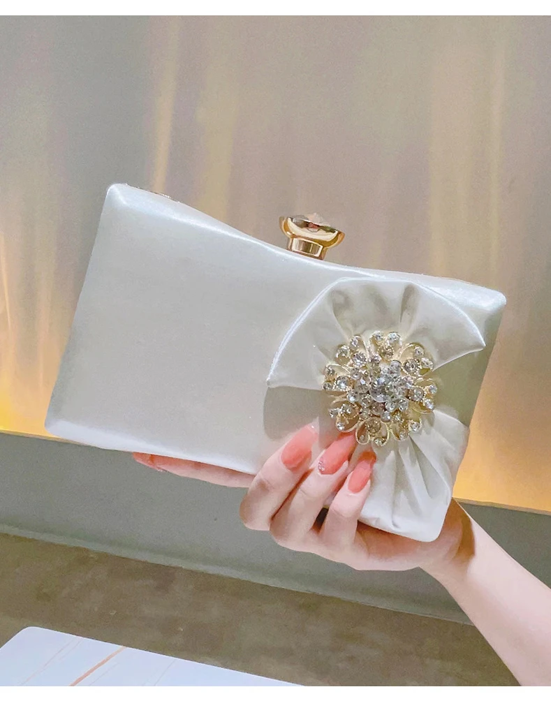Pochette elegante da sera con strass per donna matrimonio cerimonia_voghion.com