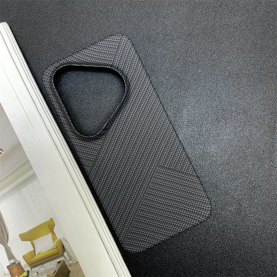 Sleek Carbon Fiber Texture Hard PC Shockproof Case - Ultra Slim Protective Cover