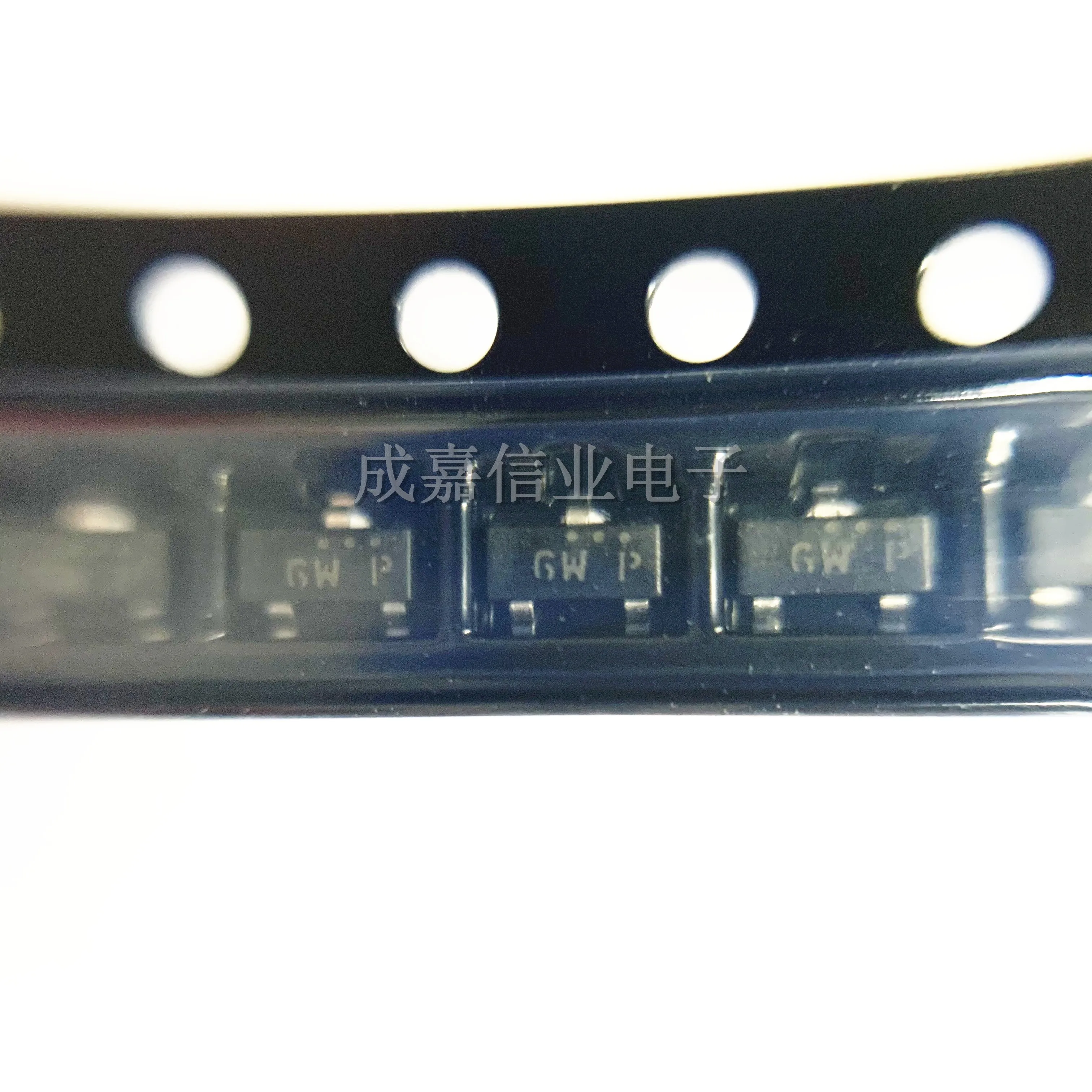 

10pcs/Lot MMBFJ175LT1G SOT-23-3 MARKING;6W Trans JFET P-CH 3-Pin Drain-Source Current at Vgs=0:7 mA to 60 mA