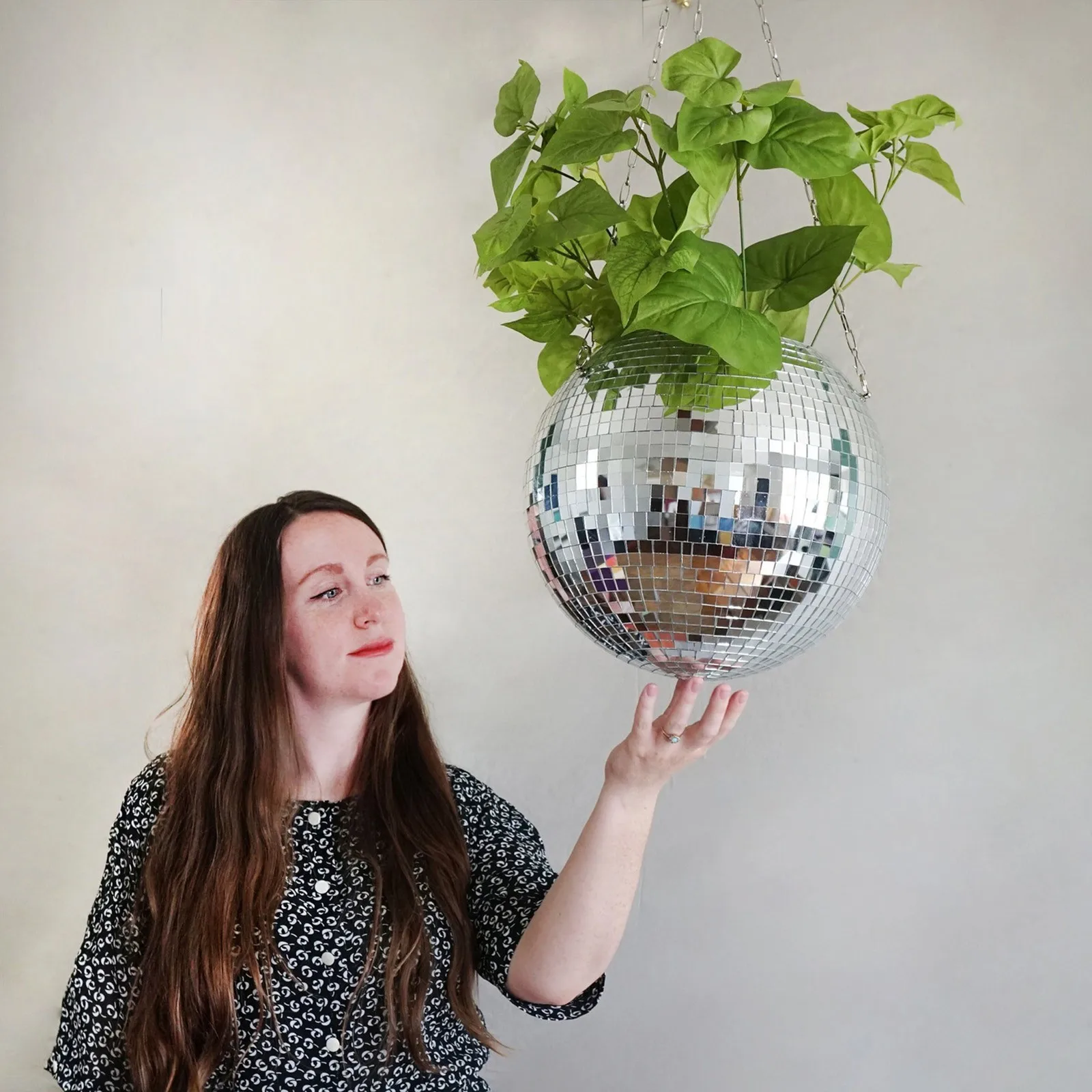 

Disco Ball Plant Hanger Mirror Hemisphere Planter Hanging Basket Hanging Pot Ball Planter Office Ornament Party Wedding Decor