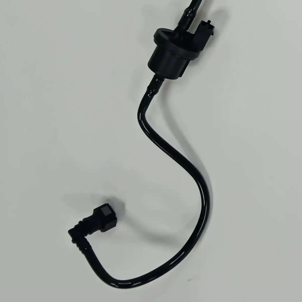 3M51-9D289AE Car Parts Vapour Solenoid Valve Fuel Steam Pipe For Ford Focus