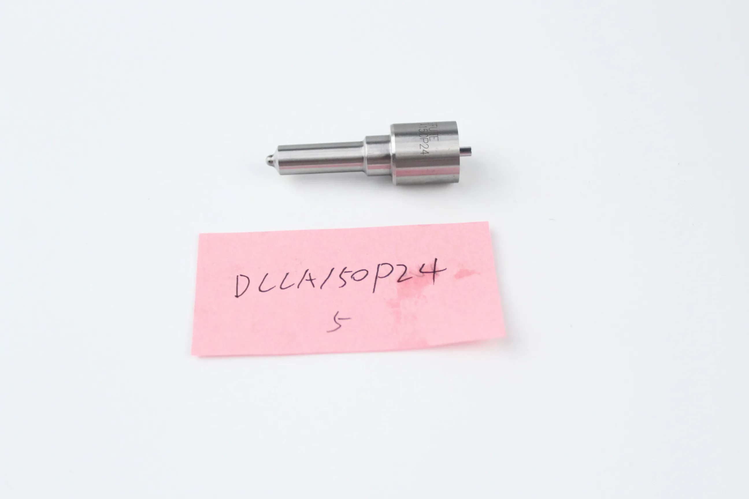 

DLLA 150P24 DIESEL NOZZLE 0 433 171 025 DLLA150P24 for 12H-T