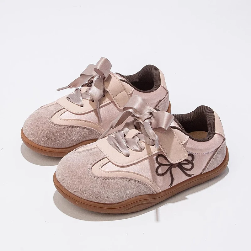 Children's Board Shoes Four Seasons Models Casual Girls Sneakers Two-Color Non-slip Round Head Cute Casual Lace-up Kid's Shoes 2