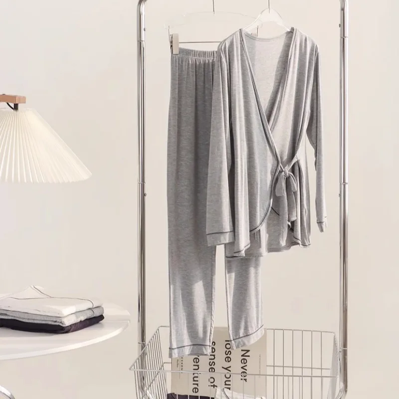 Рисунок 6 - Женский домашний пижамный комплект LA