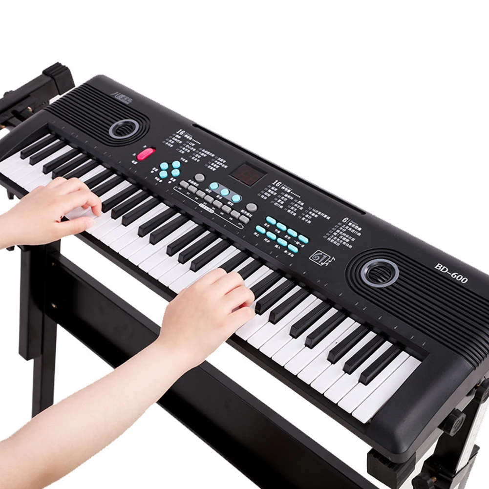 Electronic Musical Instrument 61 Keys Digital Electronic Piano Professional Portable Electronic Piano Keyboard with Microphone