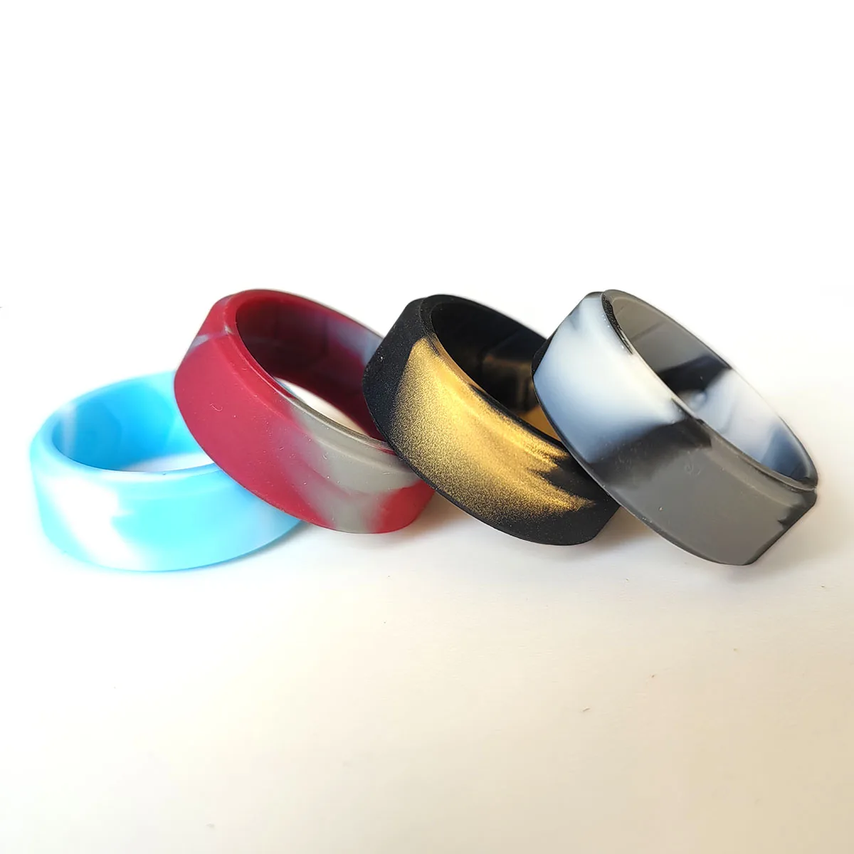 4 pz/set anelli in Silicone colorato mimetico regalo per uomo moda maschile comodi gioielli traspiranti sport corsa sportiva - immagine 2