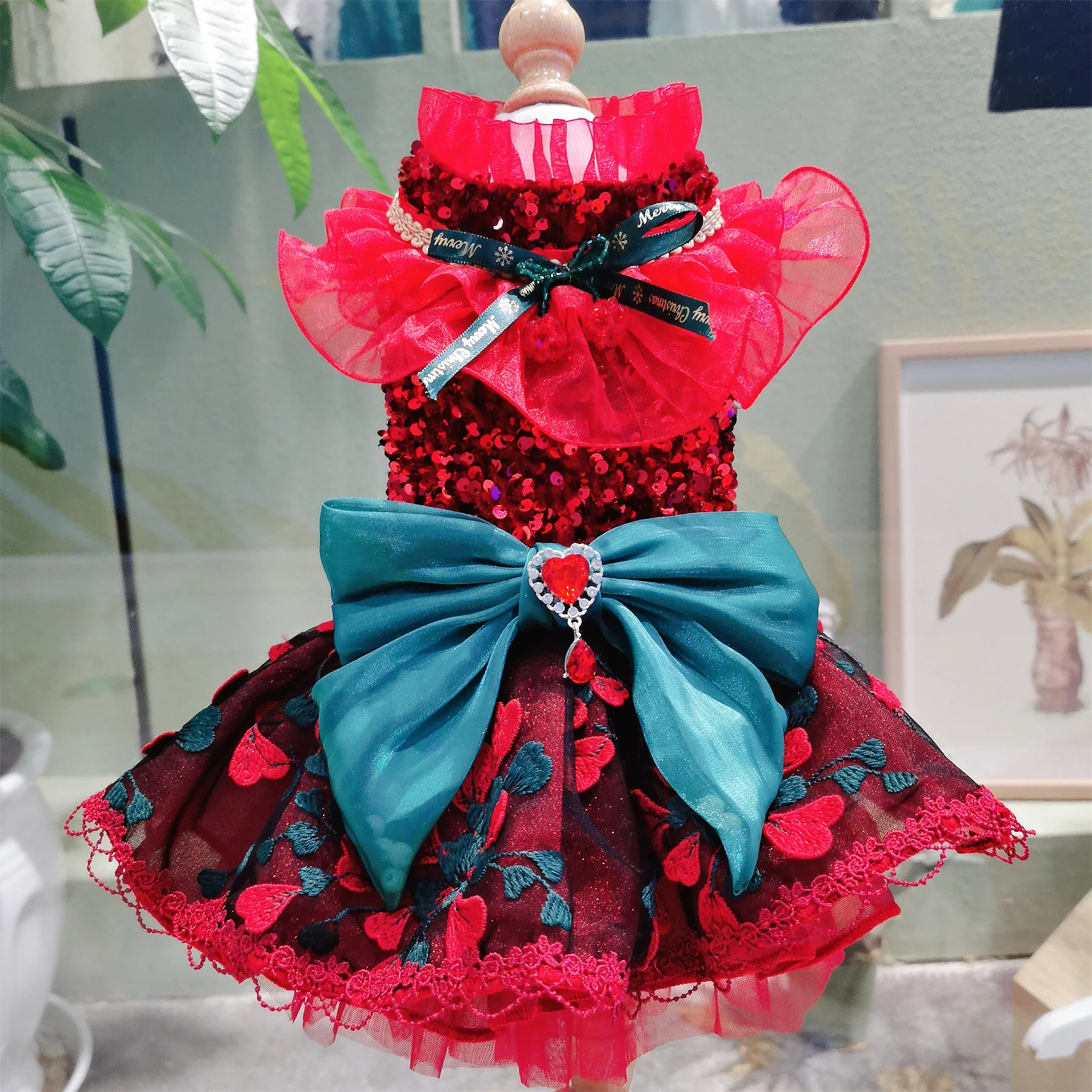 Luxury Fine Red Sequin Embroidered Pet Dog Clothes Christmas Party