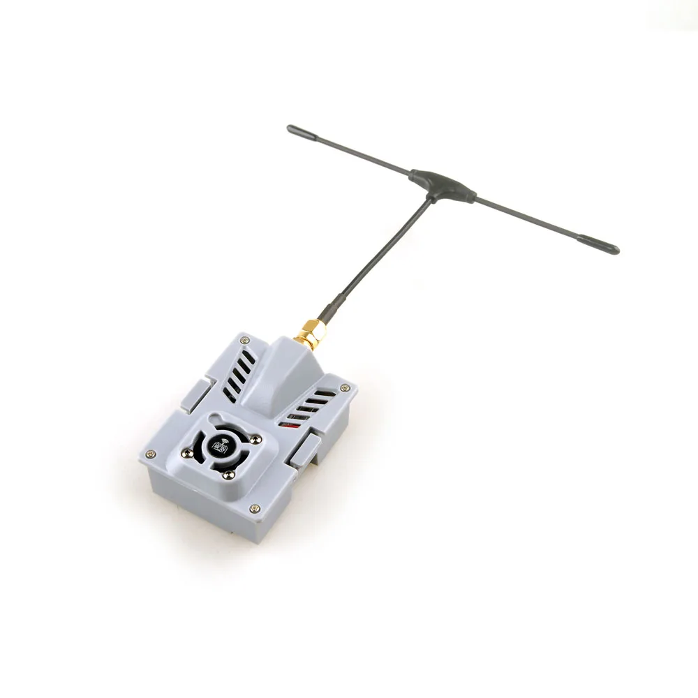 Module ExpressLRS ES900TX ES900RX 915MHz pour drone FPV longue portée installé sur un drone, avec câbles de connexion.