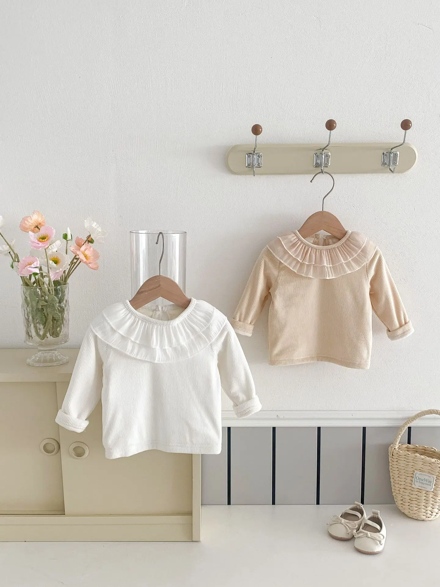 2025 Winter New Baby Girls Ruffle Collar Fleece Tees Infant Solid Bottoming Shirt Toddler Girls Plus Velvet Thick Warm Tops 1 2025 Winter New Baby Girls Ruffle Collar Fleece Tees Infant Solid Bottoming Shirt Toddler Girls Plus Velvet Thick Warm Tops