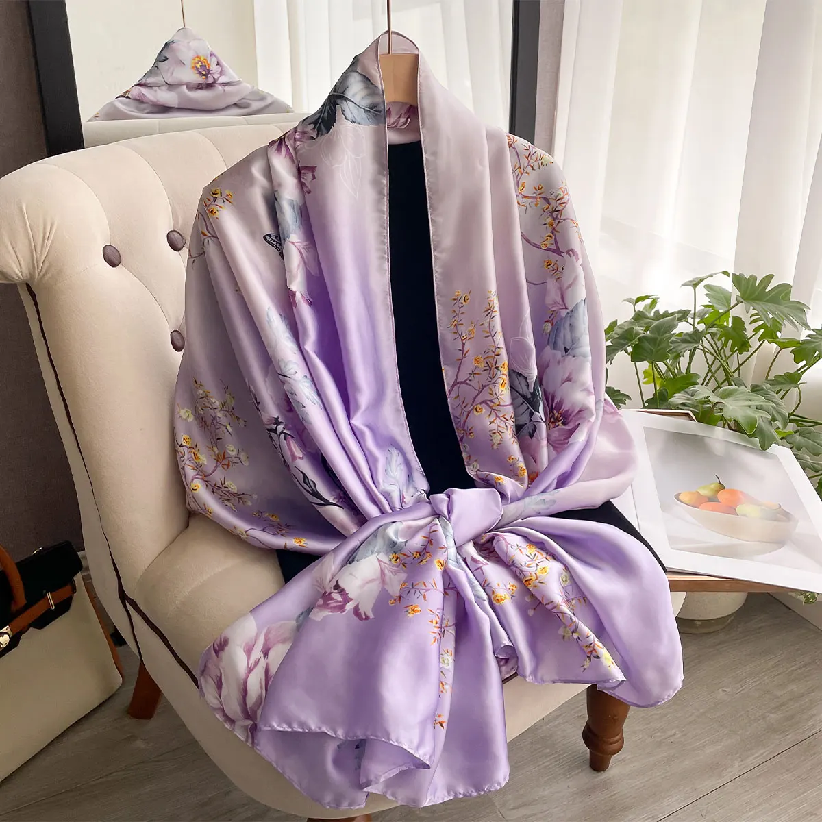 2025 Spring Fashion Dustproof Big Bandanna Popular Satin Finish Silk Shawls Scarves Luxury Print Sunscreen Beach Towel