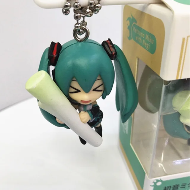 4cm Hatsune Miku Keychain Keyring Kawaii Gift for Girls Anime Figure Super Cute Unique Kids Key Chains for Backpacks 3