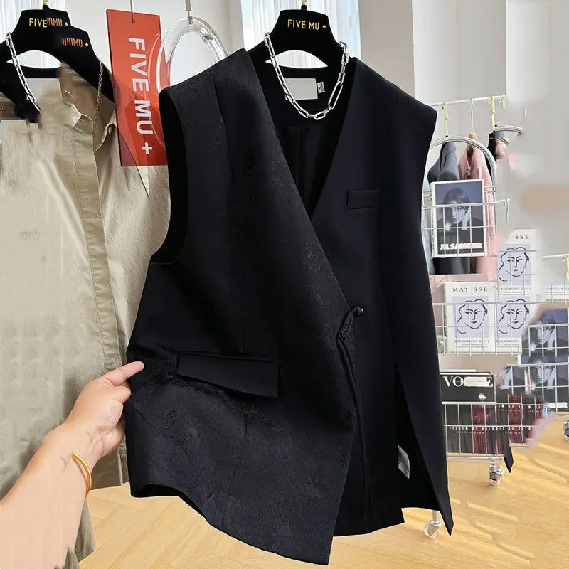 

2024 New Suit Vest Coat Spring/Summer Women's Side Buckle Irregular Split Design Feeling Casual Horse Clip