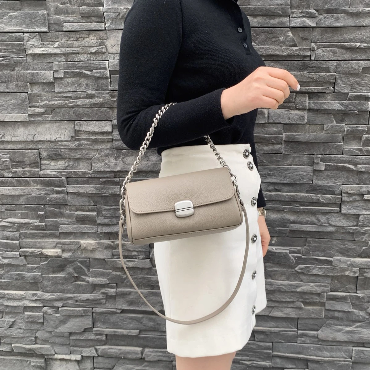 Genuine Leather Women's Luxury Crossbody Small Bag-Soft Cow Leather Commuter Chain Strap Shoulder Bag for Everyday Chic