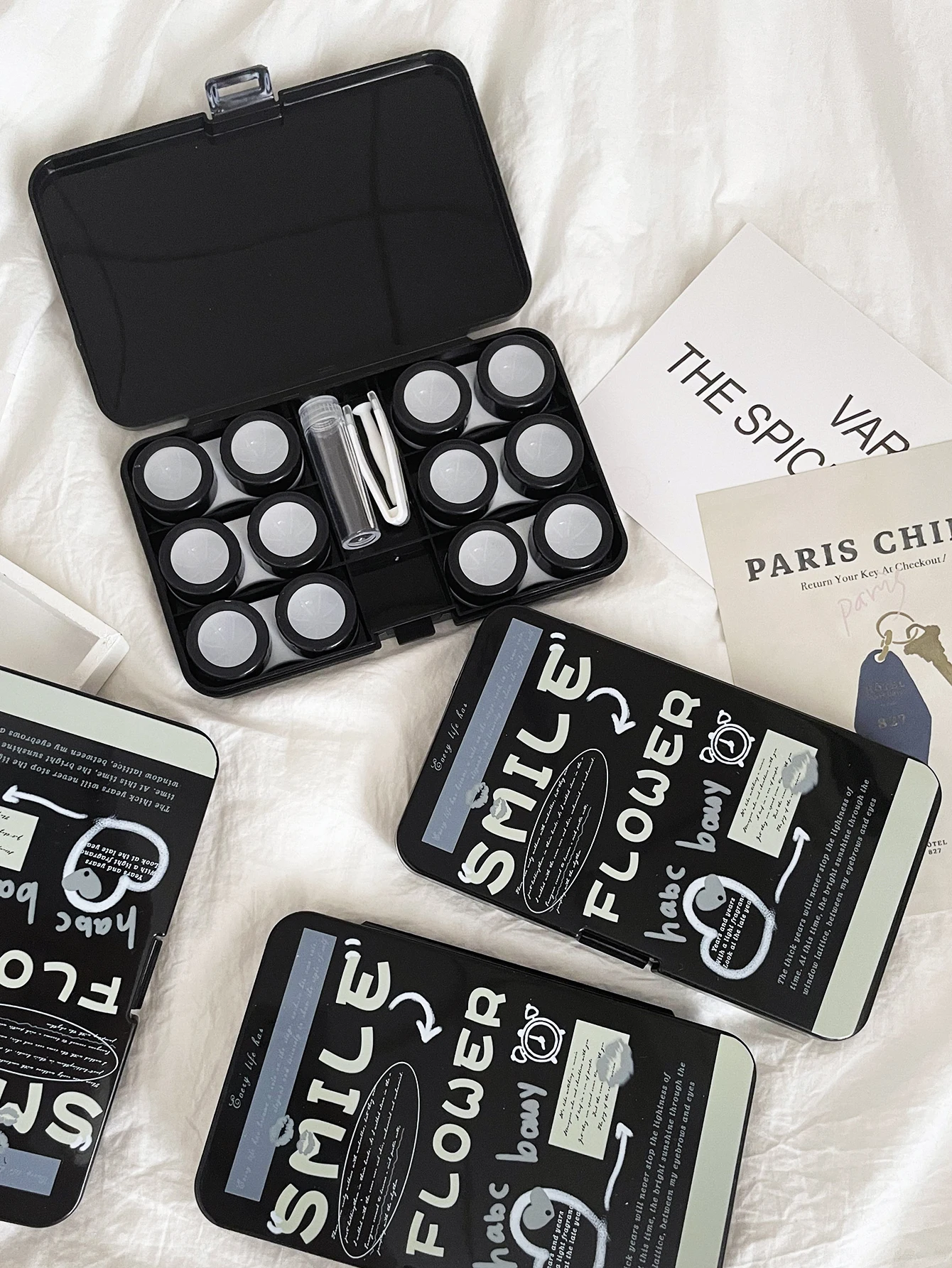 

Creative American Style Double Contact Lens Case - Portable Eye Lens Box with Mirror and Tweezers - Simple and Cute Design