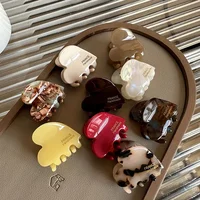 3.5cm Small Hairclaw Acetate Hair Crabs for Girls Cute Heart Shaped Hairclips Women Hair Accessories Hair Pins and Clips 3