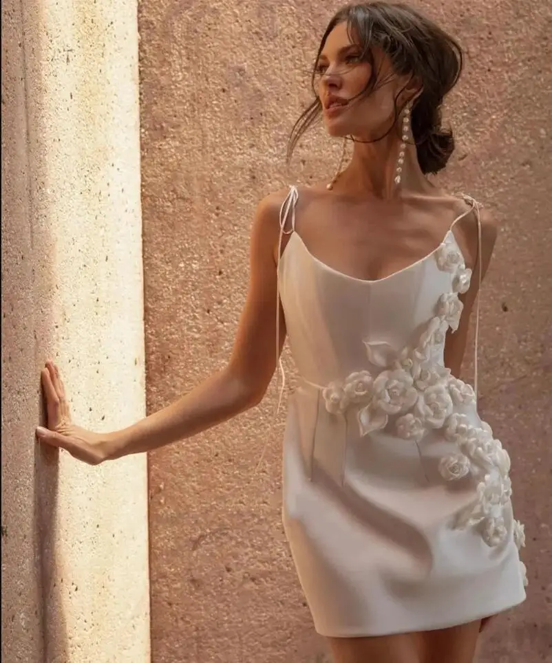 Spaghetti Straps Wedding Dress Short Mini Satin Bridal Gowns Flower Decorate Elegant Robes For Formal Party Gown 3