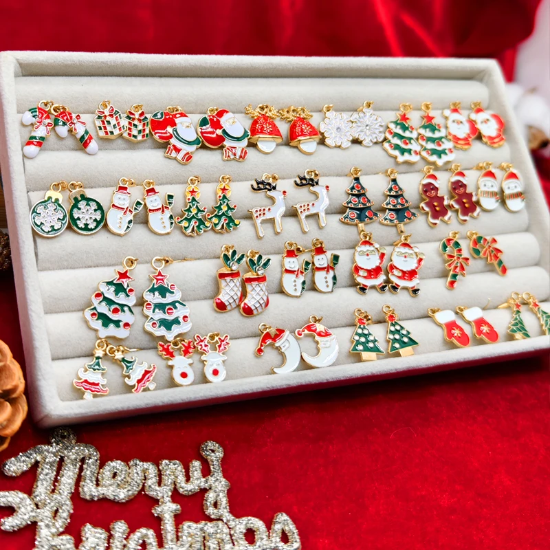 50 Stück – klassische Weihnachtselement-Ohrringe für Damen, niedliche und vielfältige Cartoon-Weihnachtsfiguren, Weihnachtsüberraschungsgeschenke – Detail 3