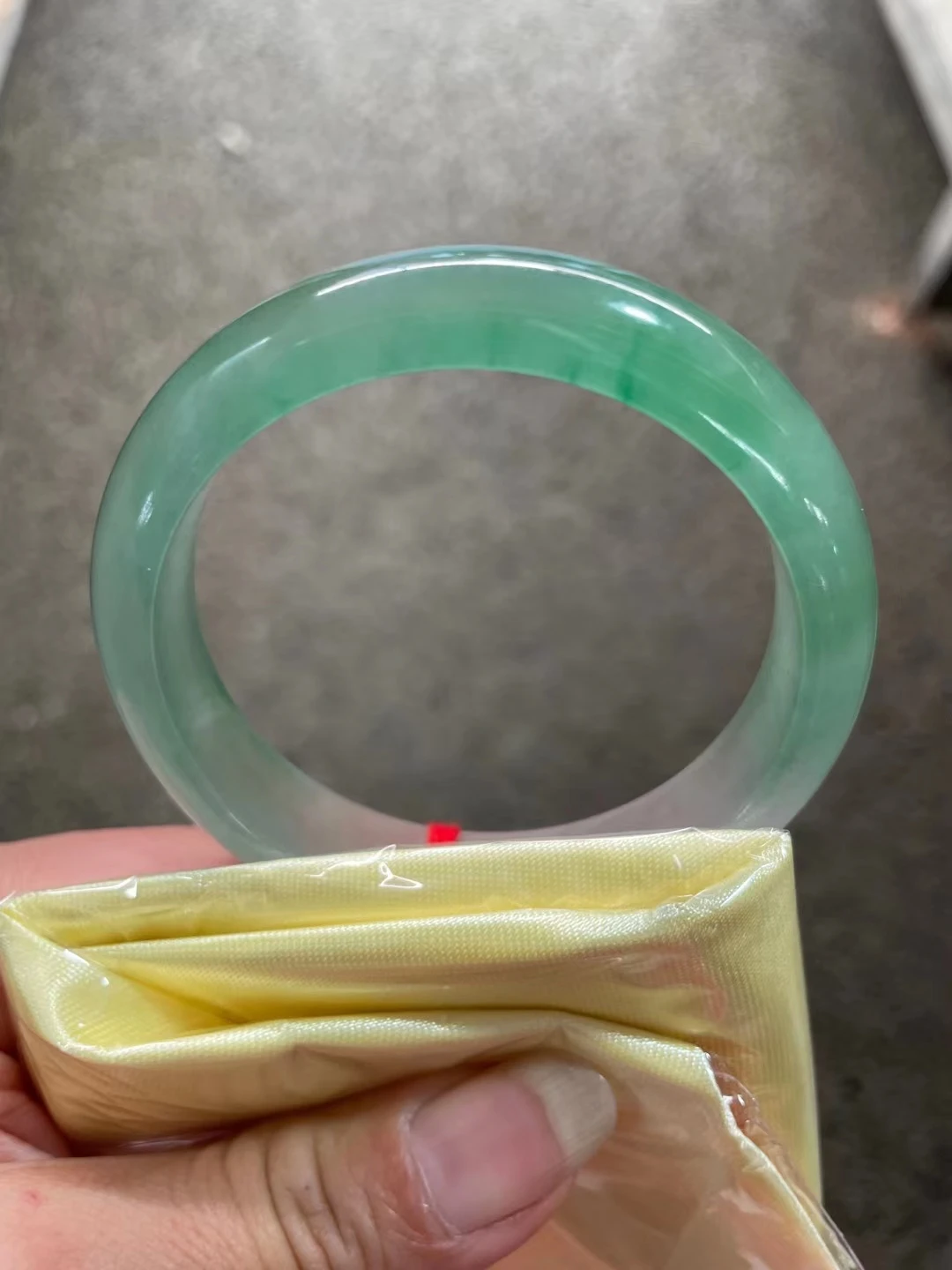 Рисунок 3 - Натуральный Изумрудный браслет из Мьянмы