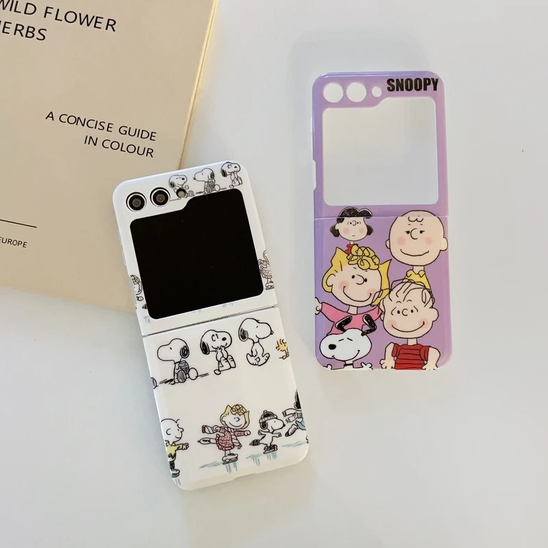 Cute Peanuts Snoopy Charlie Brown Anime Phone Case Per Samsung Galaxy Z Flip 3 4 5 5G Hard Pc Cover Posteriore Funda