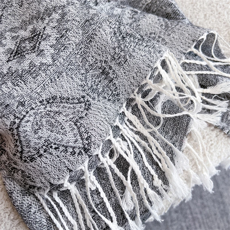 Elegant Ethnic Autumn Cashmere Shawl for Women Jacquard Pashmina Scarves Bufandas De Invierno Mujer Female Foulard Stoles Scarf