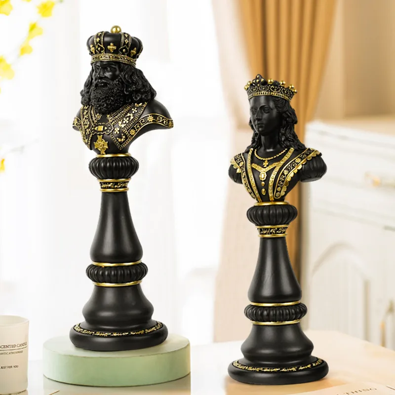 Criativo resina artesanato ornamentos internacionais xadrez cavalo cabeça  rei rainha estátua peças de xadrez decoração para casa acessórios -  AliExpress