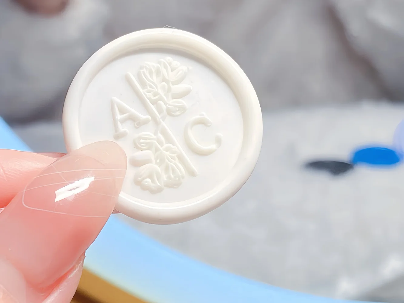 

Индивидуальные восковые уплотнители, свадебные восковые уплотнения для имени на заказ, логотип с двусторонней подложкой, самоклеящиеся наклейки