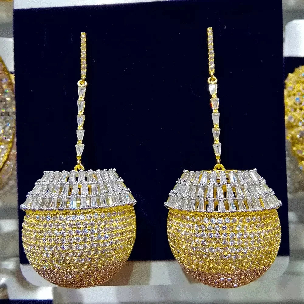 Timeless Enigmatic Gold Jhumka Earrings