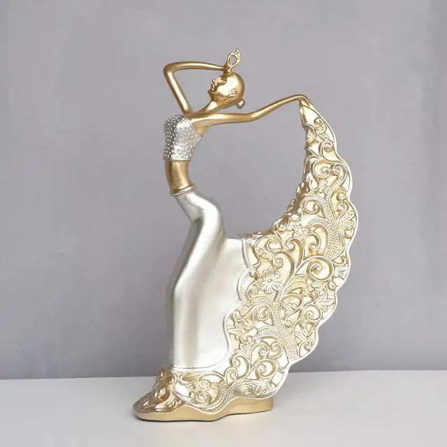 ヨーロッパ式の現代的なシンプルな工芸品クジャク踊り子の家を飾る ヨーロッパ式の現代的なシンプルな工芸品クジャク踊り子の家を飾る