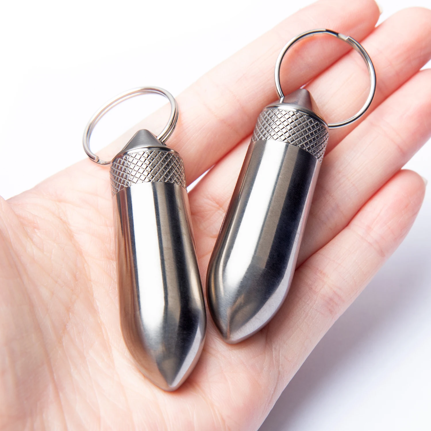 1pcs Titanium Alloy Pill Bottle Sealed Waterproof Bottle Key Ring Pendant Storage Bottle Outdoor Portable Metal Bottle EDC Tools