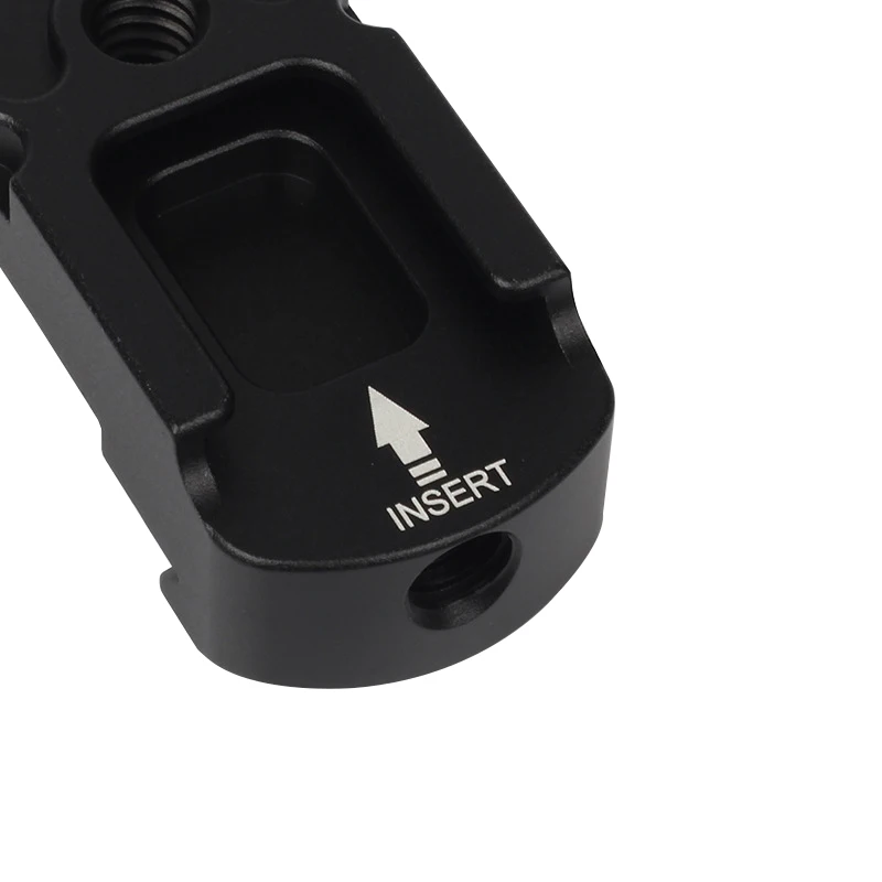 Quick Release Clamp with Cold Shoe 1/4'' Screw Hole Mic Fill Light Extension Clamp for L Bracket Quick Release Plate Camera Cage