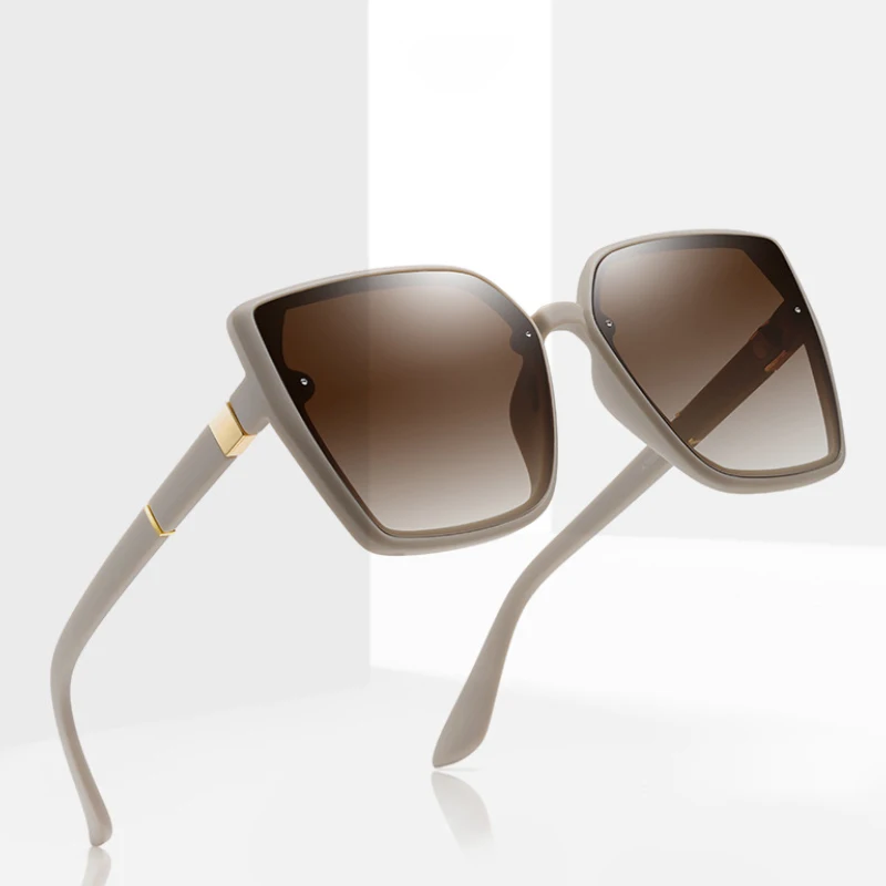 

New Fashion Square Full Frame Design Sunglasses For Women's Sunscreen Sunshade Outdoor Shopping UV400 protection PC Eyeglasses