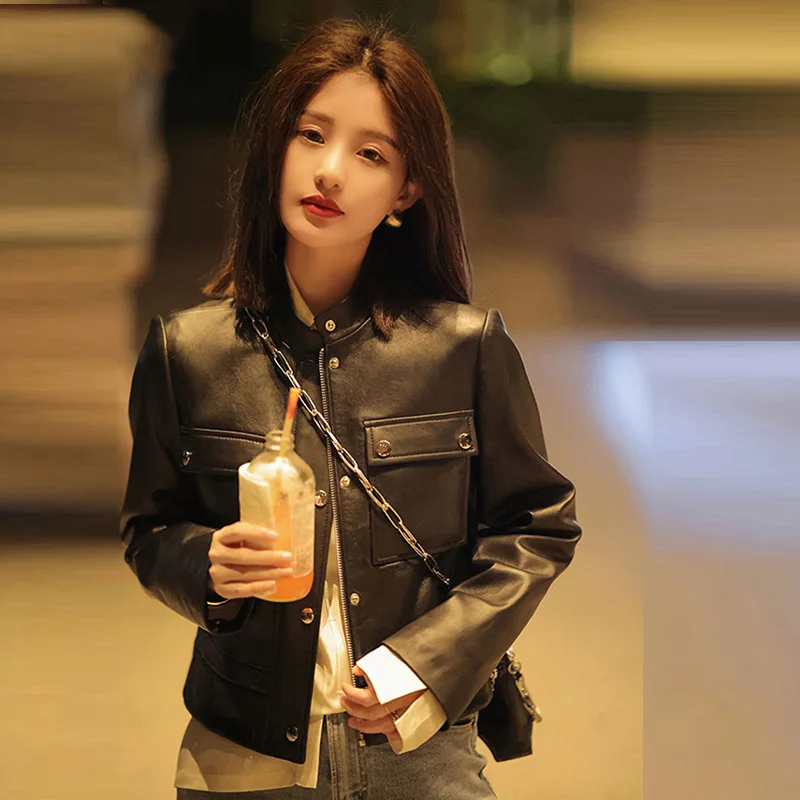 

Textured and stylish standing collar patch bag with metal buckle, slim fit short sheepskin high waisted leather jacket for women