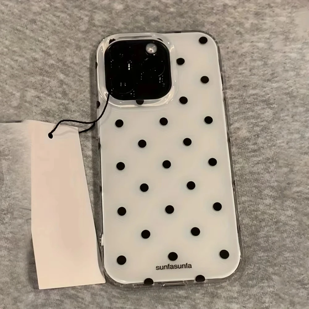 รูปสินค้า เคส iPhone ลายจุด ป้องกันกระแทก วัสดุอ่อนนุ่ม