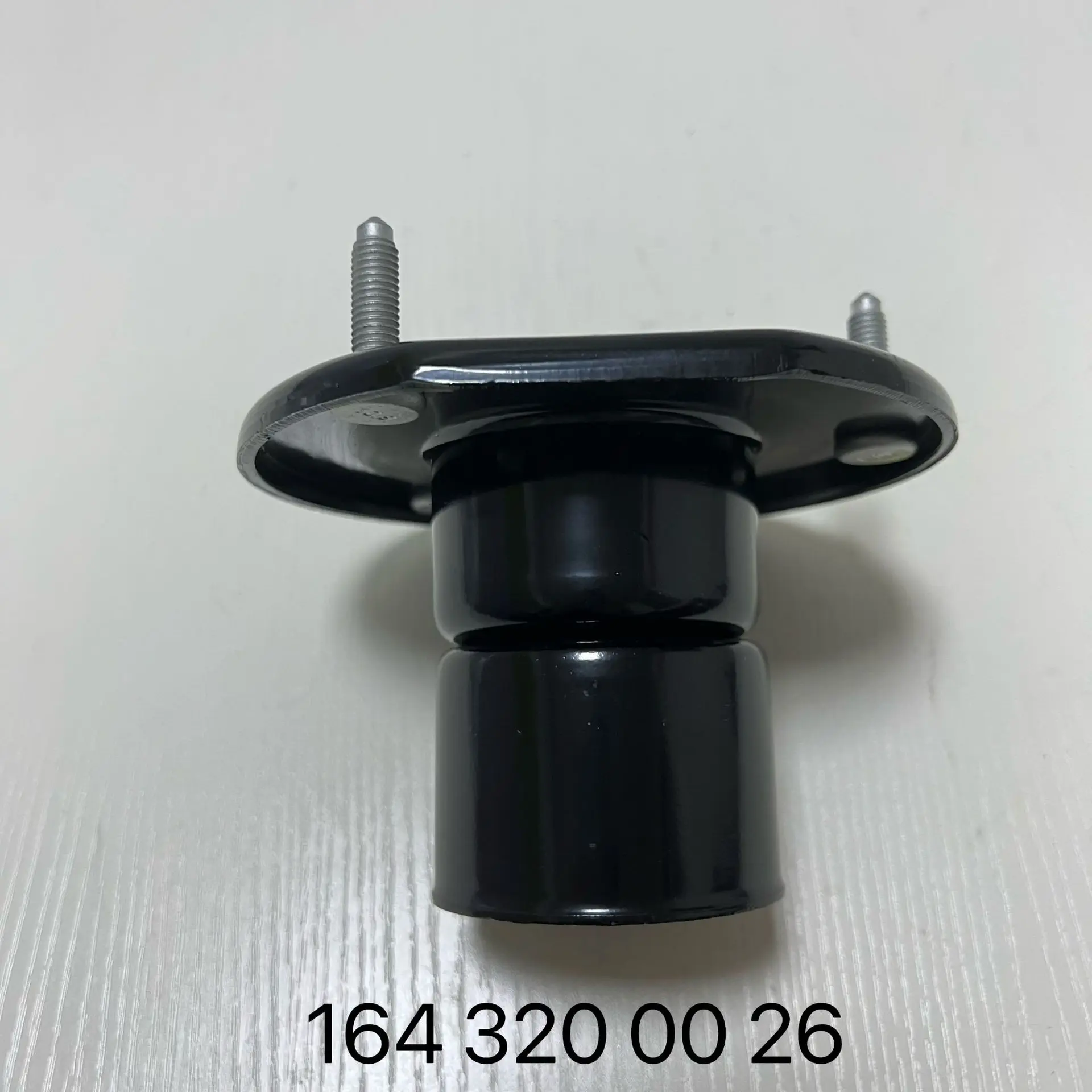 

Front Shock-absorbing Top Rubber Bearing OE:1643200026 Suitable For Mercedes-Benz W164