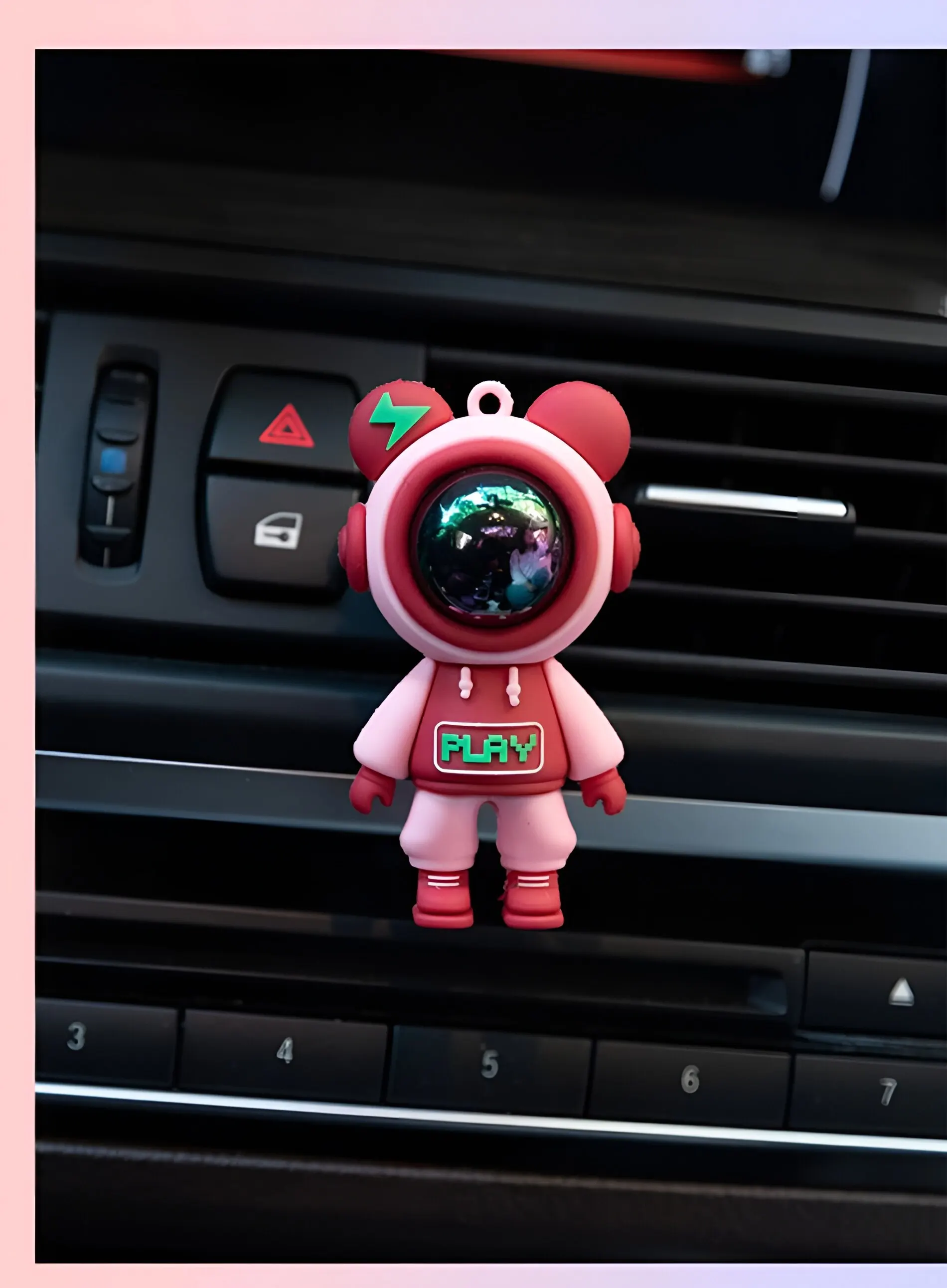 Car decoration accessories Lightning Violent Bear Doll Outlet Perfume Clip Cartoon Astronaut Car Chain Couple Bag Pendant Creative Auto Accessories