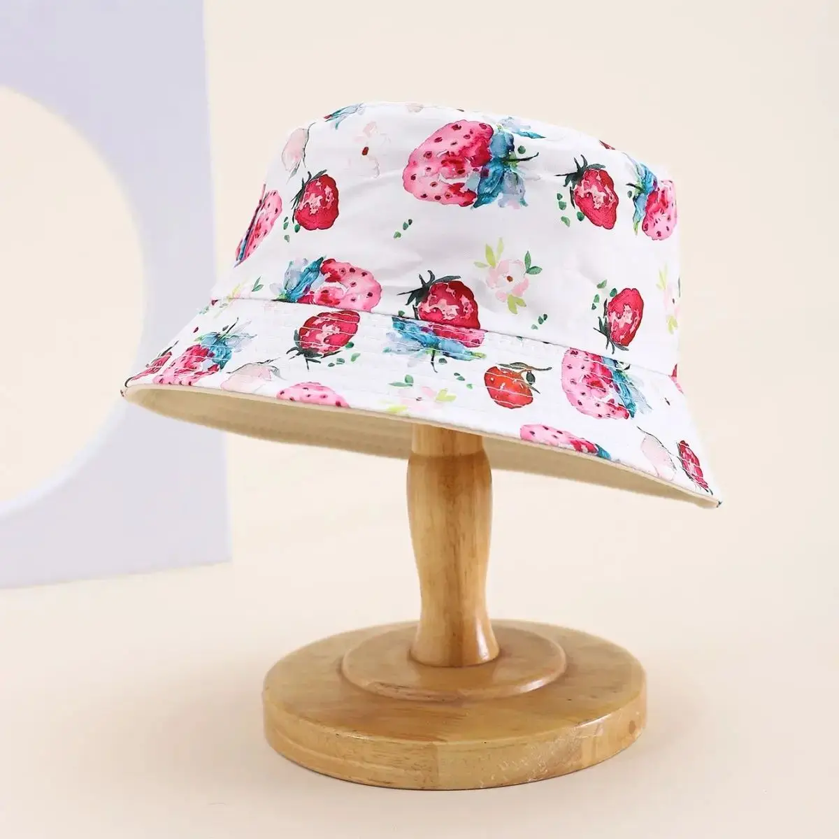 A children's strawberry printed bucket hat with double-sided sun visor cute spring summer versatile basin hat for boys girls