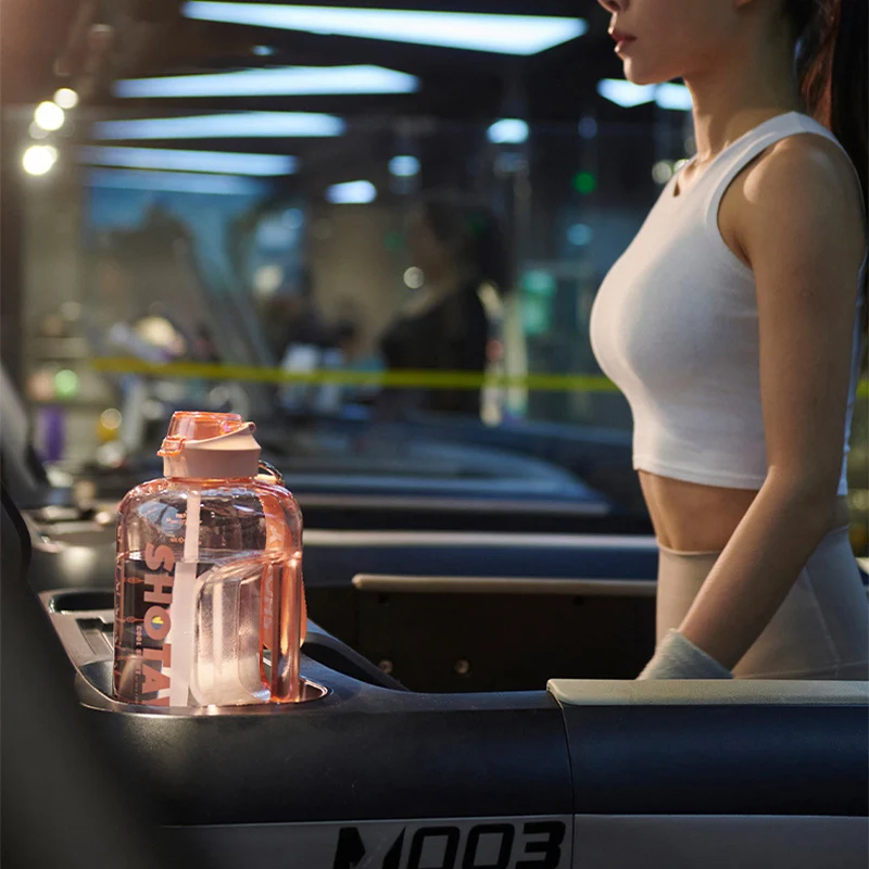 

D2 2 Liter Water Bottle with Straw Large Portable Travel Bottles For Training Sport Fitness Cup with Time Scale FDA Free Mug Cup