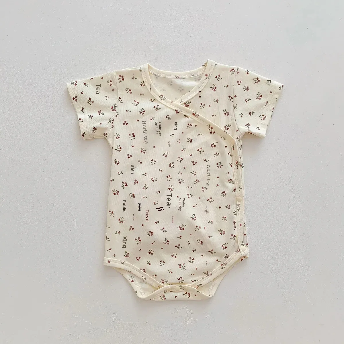 Summer Thin Cotton Romper Triangle Baby Clothes for Boys And Girls Newborn Baby Clothes Crawler Suit from Mainland China