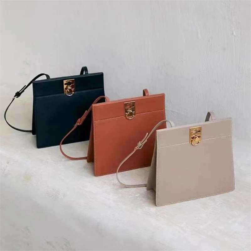 

New Caf Stance Clasp Retro Gold Buckle Bag Women'S Cowhide Simple Commuter Shoulder Crossbody Bag