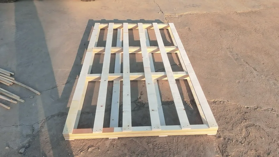 

Деревянные поддоны