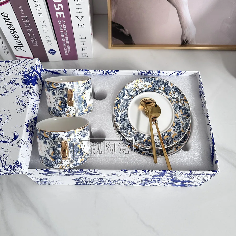 

European Luxury Light Luxury Bone China Gold Mug Coffee Cup Saucer Model House Office Cup Tea Cup Home Housewarming Gift