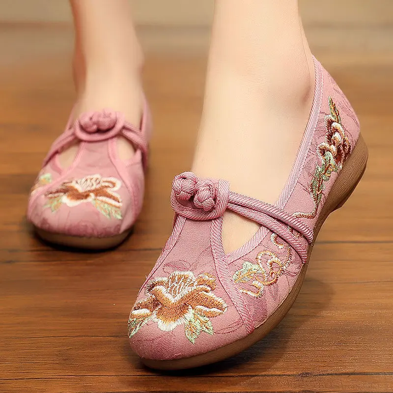Ethnic Style Embroidered Shoes Women2023 Spring Summershallow Mouth Soft Sole Women Casual Cloth Shoes Comfortable Dancing Shoes