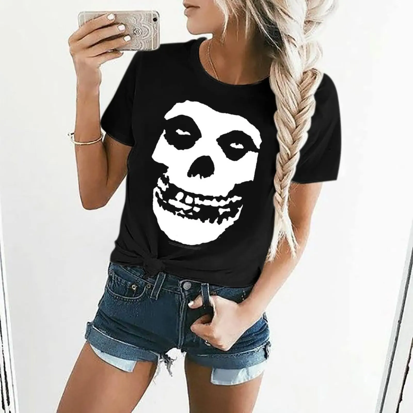 Рисунок 4 - Футболка Misfits